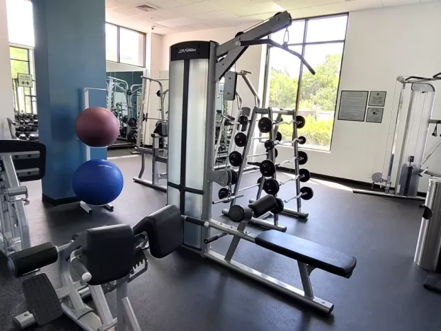 2-bedroom condo for sale in Sunny Isles Beach - 100 NE BAYVIEW DR 226 - MondialRealty
