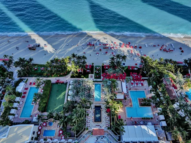 3-bedroom condo for sale in Sunny Isles Beach - 17875 Collins Avenue Apt 3103 - MondialRealty
