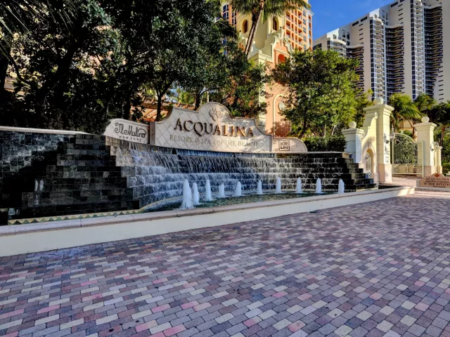 3-bedroom condo for sale in Sunny Isles Beach - 17875 Collins Avenue Apt 3103 - MondialRealty