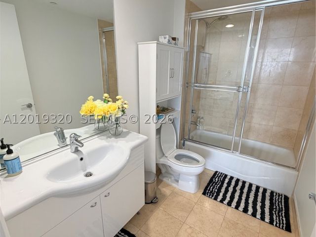 3-bedroom condo for rent in Hallandale Beach - 1800 S Ocean Dr 3002 - MondialRealty