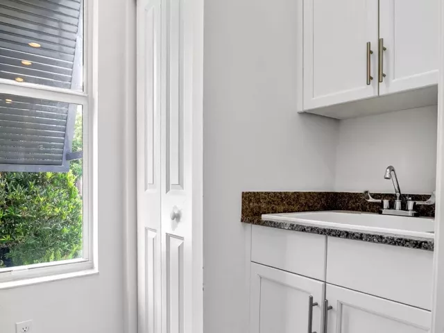 4-bedroom home for rent in Boca Raton - 6675 Quiet Wave Trail - MondialRealty