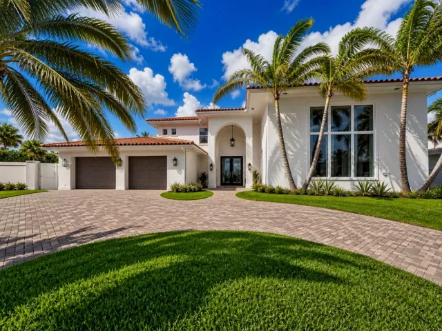 4-bedroom home for sale in North Miami Beach - 3341 NE 170th Street - MondialRealty