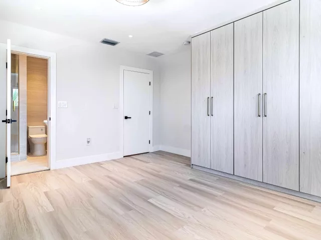 4-bedroom home for sale in North Miami Beach - 3341 NE 170th Street - MondialRealty