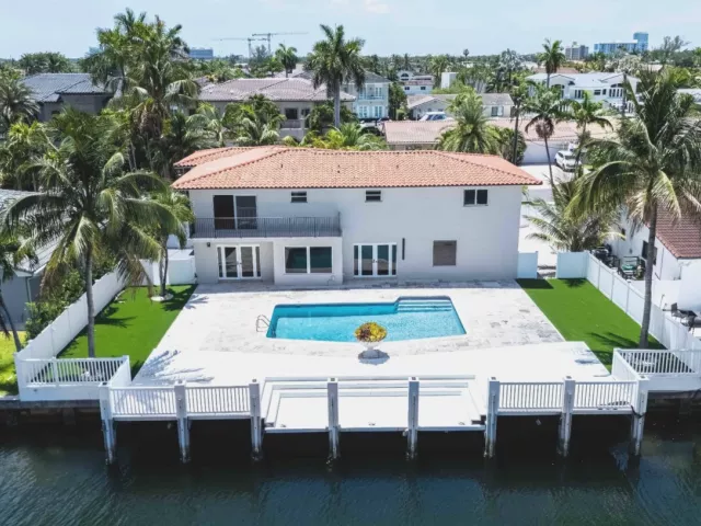 4-bedroom home for sale in North Miami Beach - 3341 NE 170th Street - MondialRealty