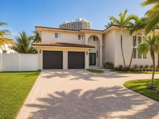 4-bedroom home for sale in North Miami Beach - 3341 NE 170th Street - MondialRealty