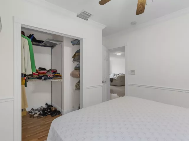 3-bedroom home for sale in Hollywood - 321 N 72nd Terrace - MondialRealty