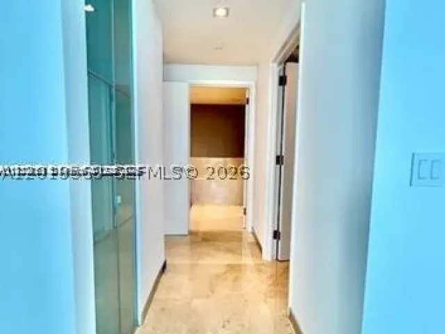 1-bedroom condo for rent in Sunny Isles Beach - 17121 Collins Ave 1003 - MondialRealty