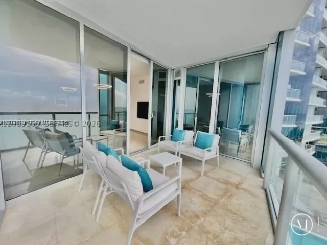 1-bedroom condo for rent in Sunny Isles Beach - 17121 Collins Ave 1003 - MondialRealty