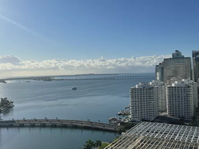 2-bedroom condo for rent in Miami - 495 Brickell Avenue 2611 - MondialRealty