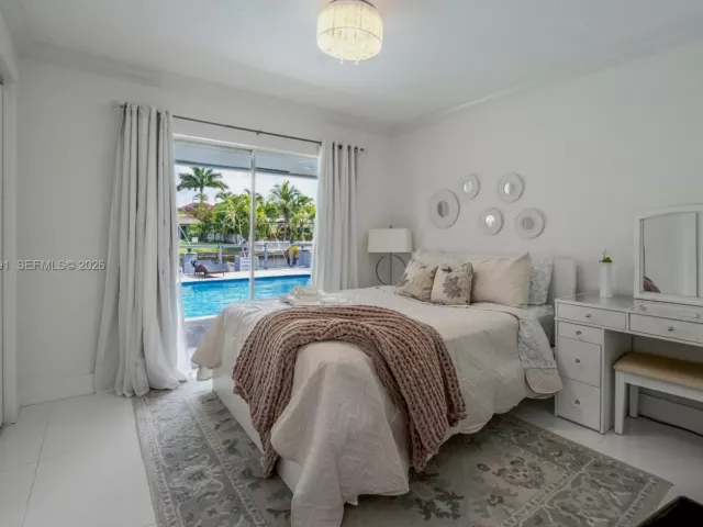 4-bedroom home for rent in Fort Lauderdale - 1465 NE 53rd St - MondialRealty