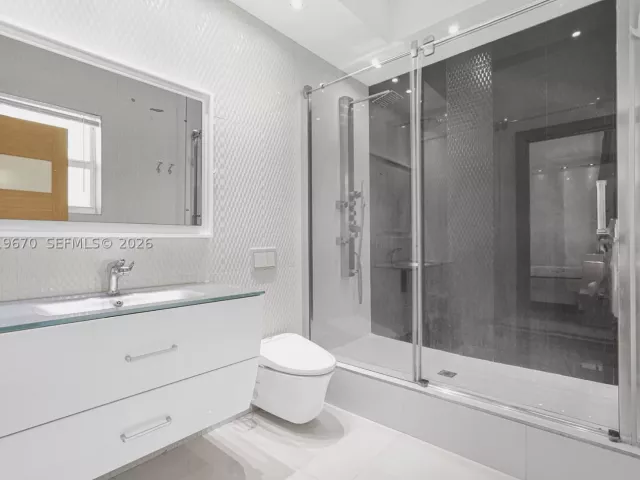 3-bedroom condo for rent in Hollywood - 3001 S Ocean Dr 1611 - MondialRealty