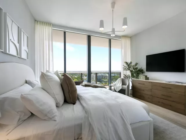 3-bedroom condo for rent in Pompano Beach - 900 N Ocean Boulevard Mph04 - MondialRealty