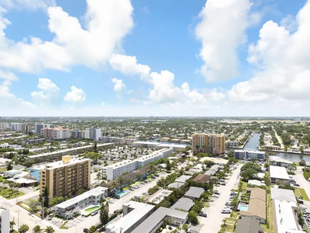 3-bedroom condo for rent in Pompano Beach - 900 N Ocean Boulevard Mph04 - MondialRealty