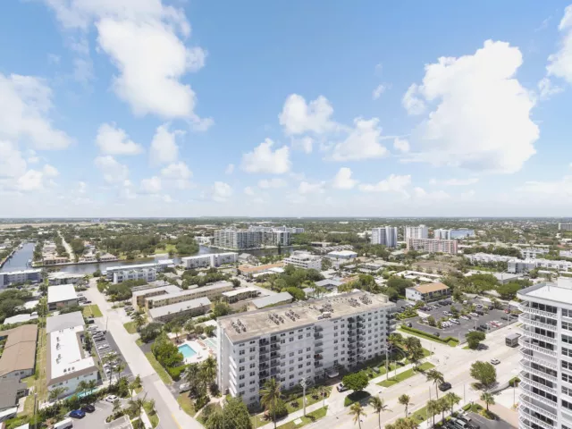 3-bedroom condo for rent in Pompano Beach - 900 N Ocean Boulevard Mph04 - MondialRealty