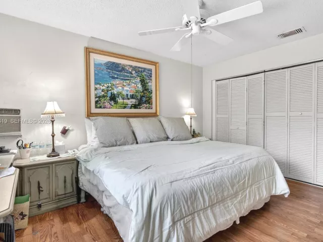 2-bedroom home for sale in Boca Raton - 9600 Richmond Cir - MondialRealty