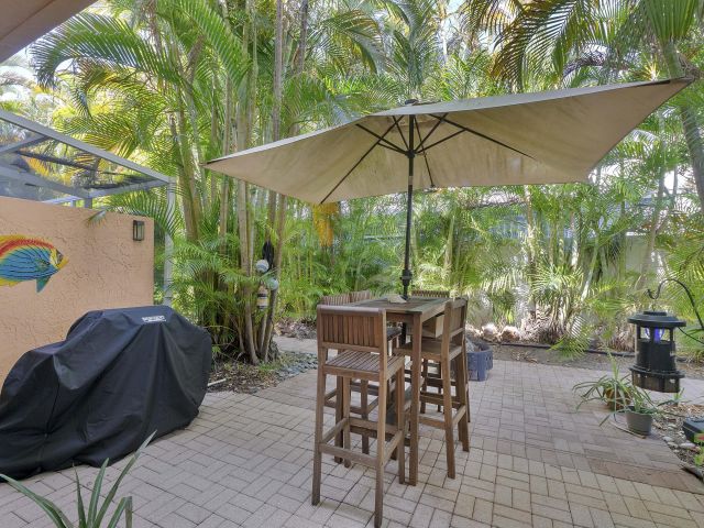 3-bedroom home for sale in Deerfield Beach - 1950 Ne 7th St 105 - MondialRealty