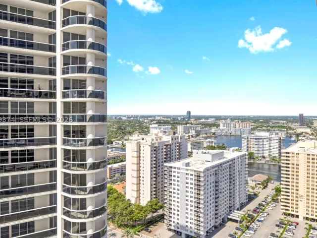 1-bedroom condo for sale in Hallandale Beach - 1830 S Ocean Dr 2705 - MondialRealty