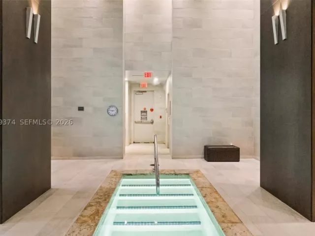 1-bedroom condo for sale in Hallandale Beach - 1830 S Ocean Dr 2705 - MondialRealty
