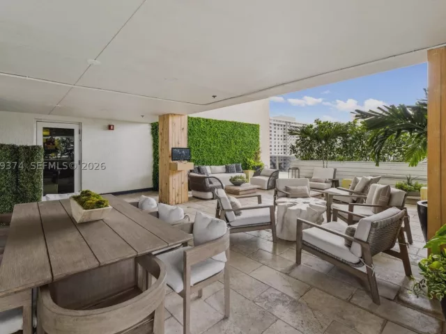 1-bedroom condo for sale in Hallandale Beach - 1830 S Ocean Dr 2705 - MondialRealty
