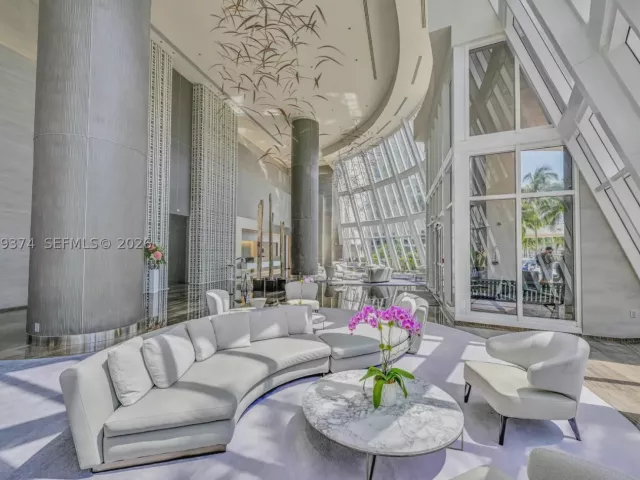 1-bedroom condo for sale in Hallandale Beach - 1830 S Ocean Dr 2705 - MondialRealty