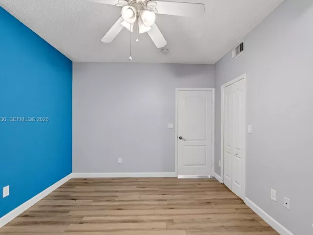 4-bedroom home for sale in Pembroke Pines - 2340 NW 161st Ave - MondialRealty