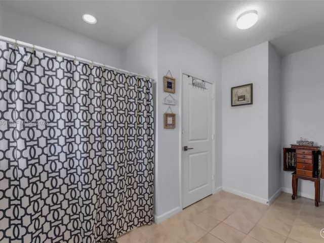 4-bedroom home for rent in Homestead -  - MondialRealty