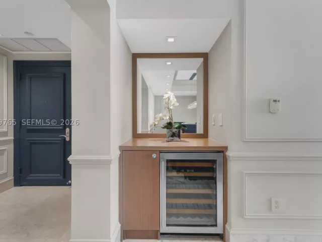 3-bedroom condo for rent in Sunny Isles Beach - 17875 Collins Ave 3002 - MondialRealty