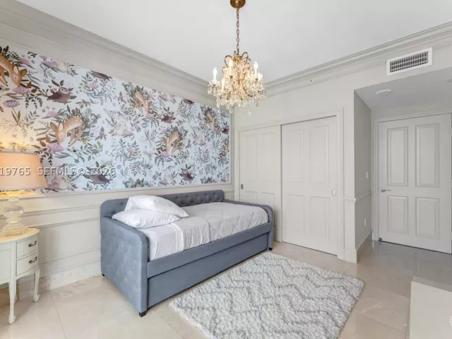3-bedroom condo for rent in Sunny Isles Beach - 17875 Collins Ave 3002 - MondialRealty
