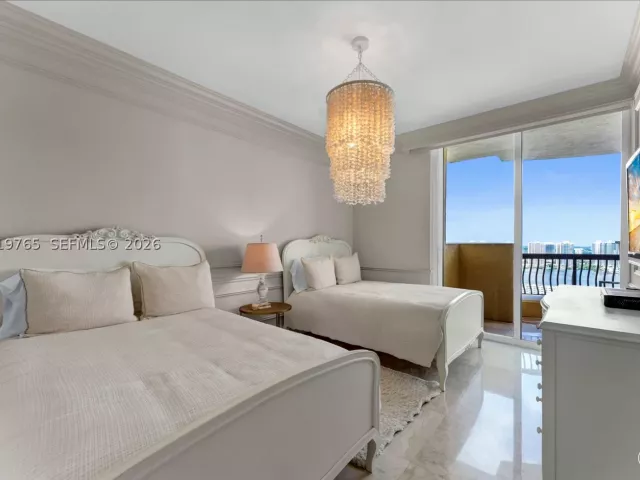 3-bedroom condo for rent in Sunny Isles Beach - 17875 Collins Ave 3002 - MondialRealty