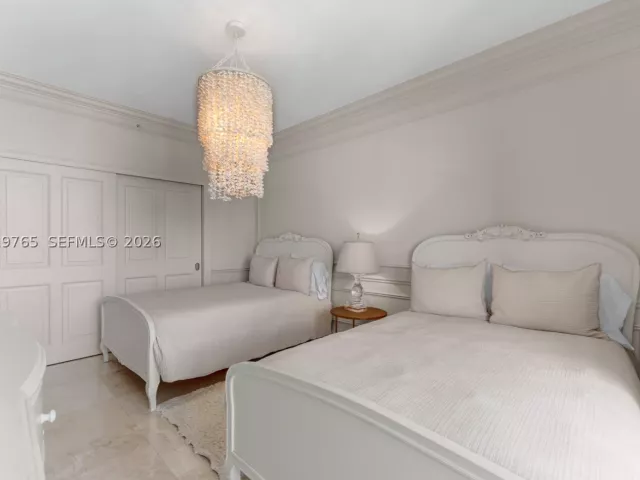 3-bedroom condo for rent in Sunny Isles Beach - 17875 Collins Ave 3002 - MondialRealty
