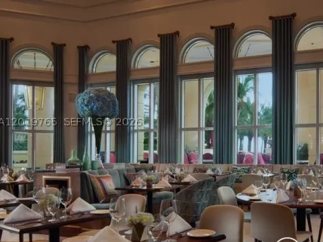 3-bedroom condo for rent in Sunny Isles Beach - 17875 Collins Ave 3002 - MondialRealty