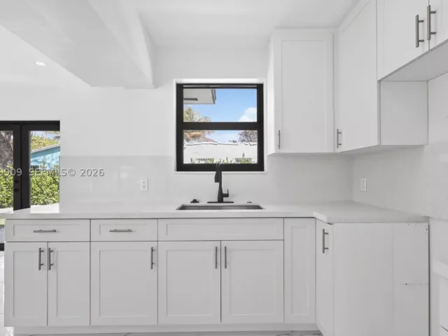 3-bedroom home for sale in Miami - 53 NW 68th St - MondialRealty