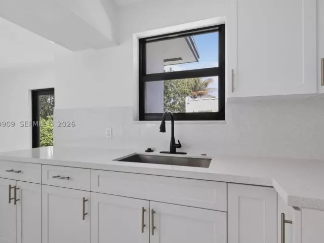 3-bedroom home for sale in Miami - 53 NW 68th St - MondialRealty