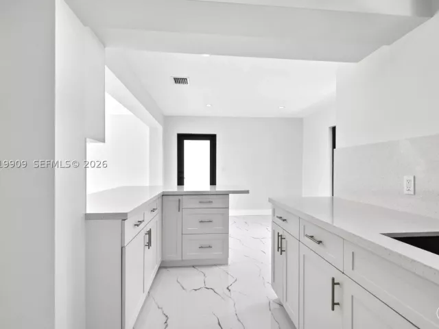 3-bedroom home for sale in Miami - 53 NW 68th St - MondialRealty