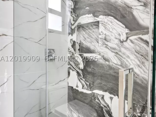 3-bedroom home for sale in Miami - 53 NW 68th St - MondialRealty