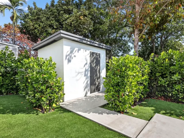 3-bedroom home for sale in Miami - 53 NW 68th St - MondialRealty