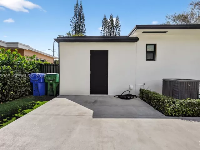 3-bedroom home for sale in Miami - 53 NW 68th St - MondialRealty