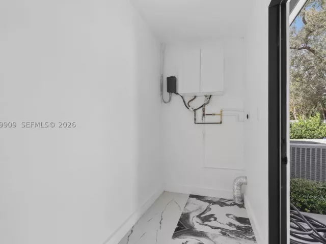 3-bedroom home for sale in Miami - 53 NW 68th St - MondialRealty