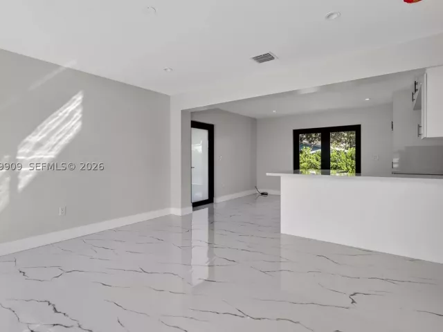 3-bedroom home for sale in Miami - 53 NW 68th St - MondialRealty