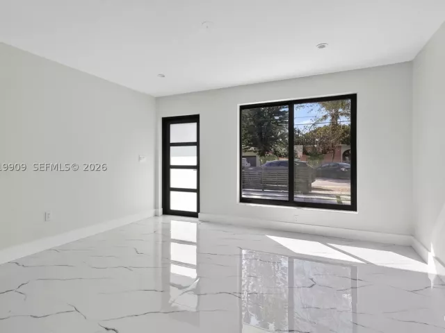 3-bedroom home for sale in Miami - 53 NW 68th St - MondialRealty