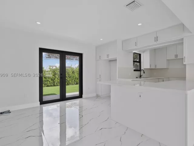 3-bedroom home for sale in Miami - 53 NW 68th St - MondialRealty
