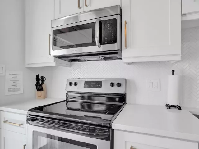 3-bedroom home for sale in Deerfield Beach - 1969 NE 5th Street 1-2 - MondialRealty