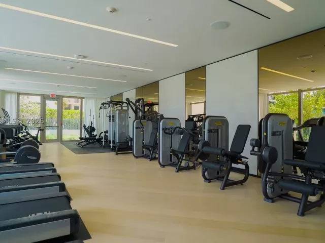 2-bedroom condo for sale in Bal Harbour - 10201 Collins Ave 1806 - MondialRealty