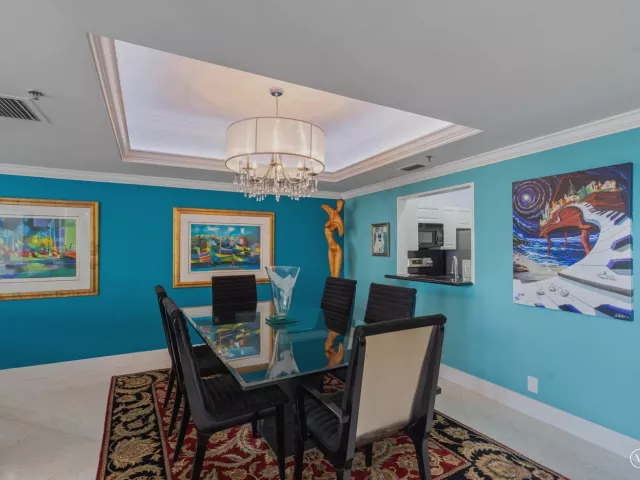 2-bedroom home for sale in Delray Beach - 1035 S Federal Highway 211 - MondialRealty