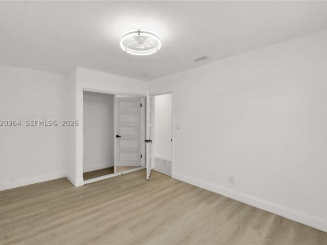 3-bedroom home for sale in Wilton Manors - 317 NW 27th St - MondialRealty