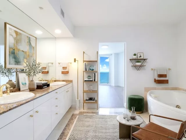 3-bedroom condo for rent in Sunny Isles Beach - 19333 Collins Ave 1907 - MondialRealty