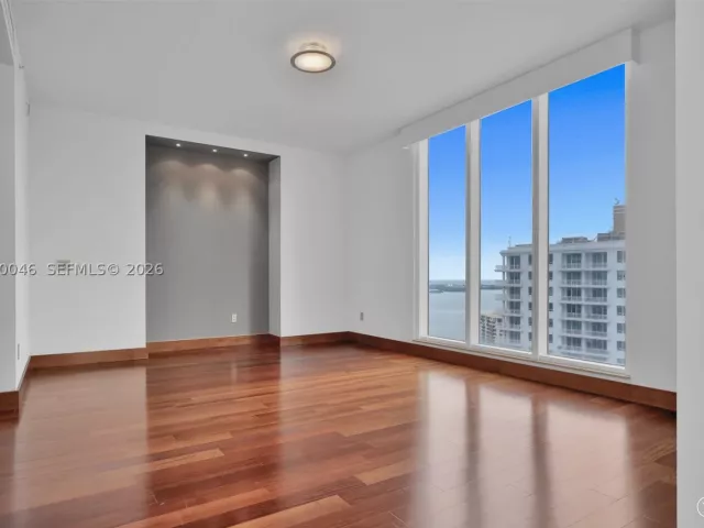 3-bedroom condo for sale in Miami - 901 Brickell Key Blvd 3204 - MondialRealty
