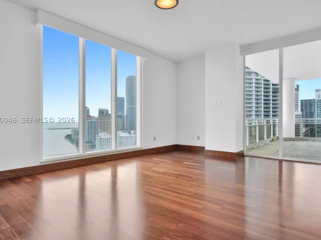 3-bedroom condo for sale in Miami - 901 Brickell Key Blvd 3204 - MondialRealty