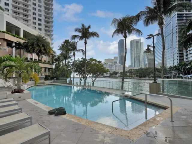 3-bedroom condo for sale in Miami - 901 Brickell Key Blvd 3204 - MondialRealty
