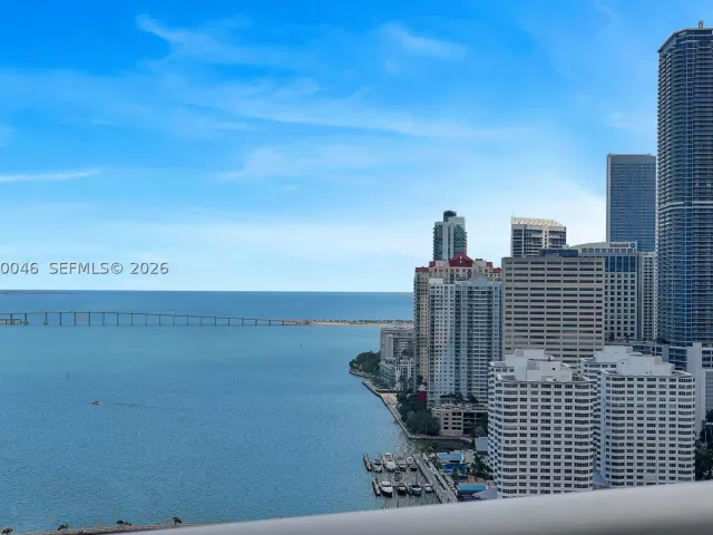 3-bedroom condo for sale in Miami - 901 Brickell Key Blvd 3204 - MondialRealty